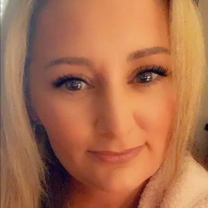 Meet your Posher, Cheri